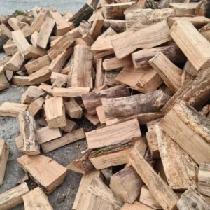 Palivové dřevo tvrdé štípané